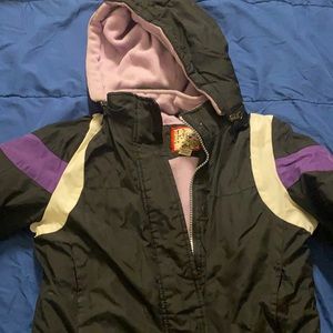 black jacket size 4 (no refunds)